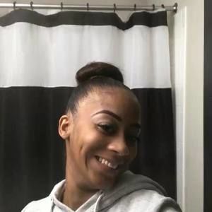 Meet your Posher, Kiya